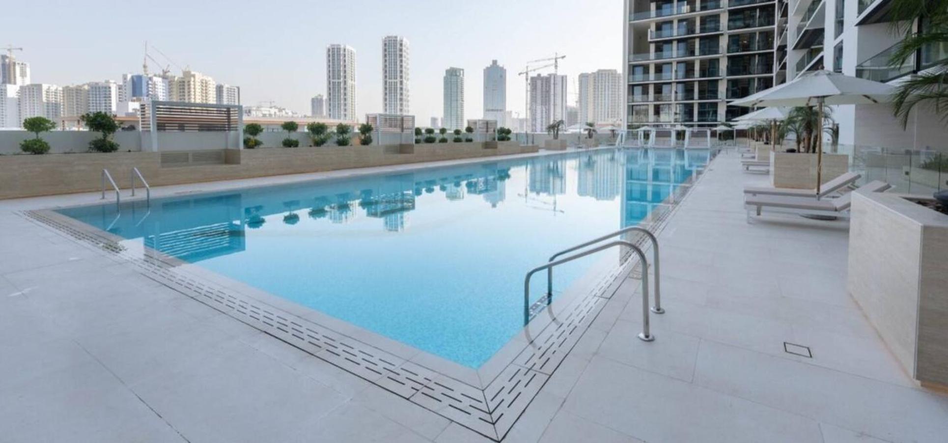 Apartment Stylish 1br In Jvc Balcony, Pool & Free Parking