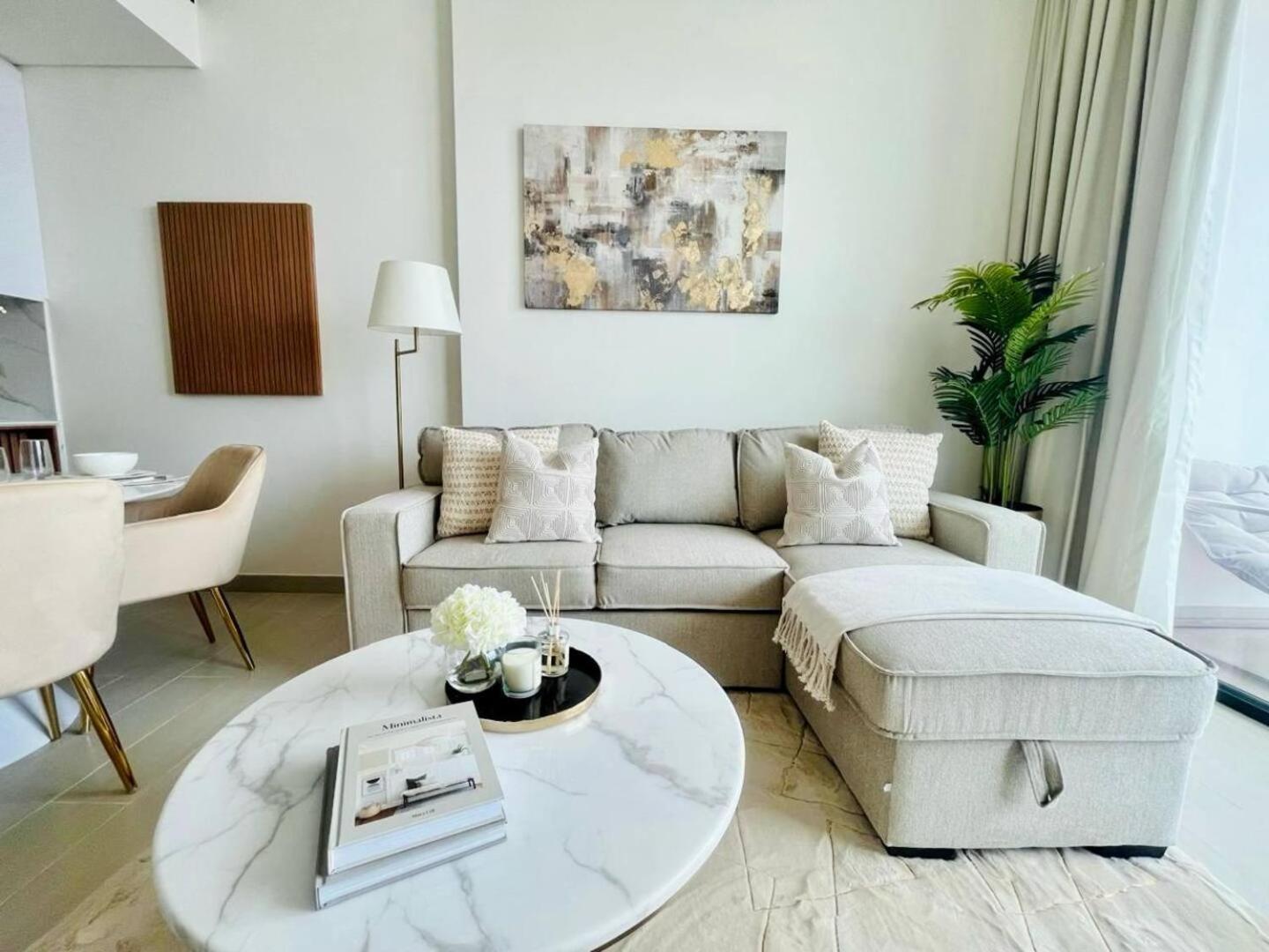 Apartment Stylish 1br In Jvc Balcony, Pool & Free Parking *